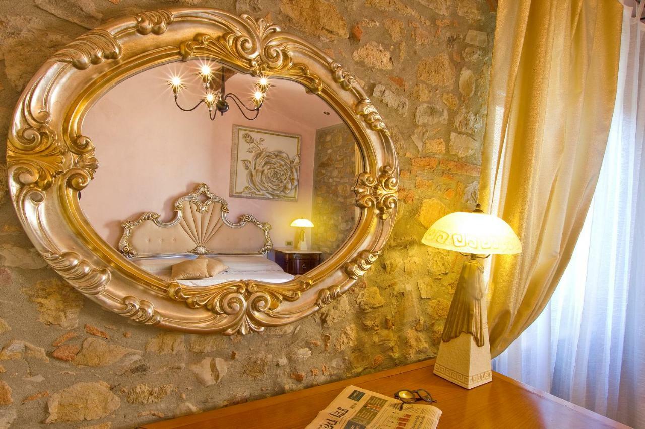 Strada Giulia 16 Hotel โบลเกริ ภายนอก รูปภาพ