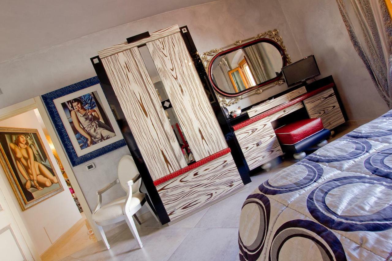 Strada Giulia 16 Hotel โบลเกริ ภายนอก รูปภาพ