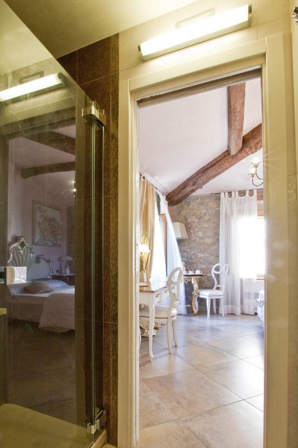 Strada Giulia 16 Hotel โบลเกริ ภายนอก รูปภาพ